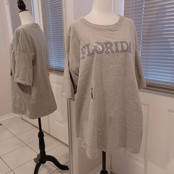 $4 Add-on Gray Florida Tee - Size XL - Picture 1 of 8